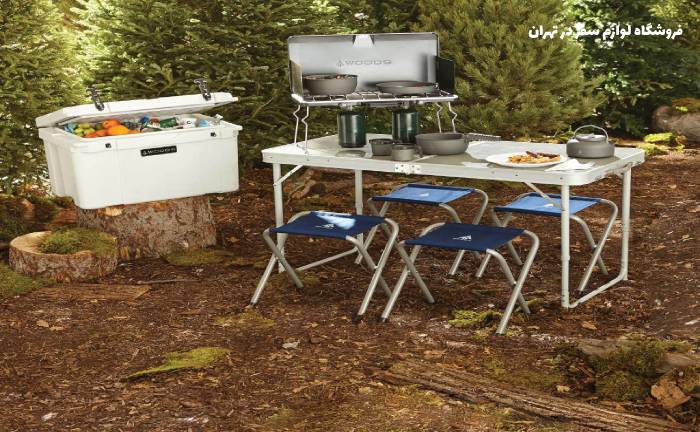 وسایل کمپ در جنگل